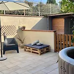 Apartamento Flat With Terrace & Pool